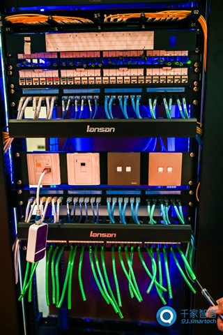 喜讯！含金量拉满！莱讯通信荣获2025中国综合布线“十大品牌”与“智算万卡性能标杆”行业双重大奖！！！