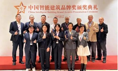 喜讯！含金量拉满！莱讯通信荣获2025中国综合布线“十大品牌”与“智算万卡性能标